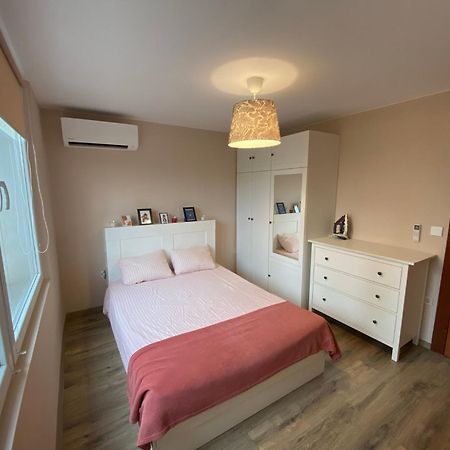 Lovely 1 Bedroom Apartment In The Heart Of Varna Buitenkant foto