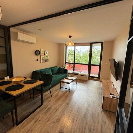 Lovely 1 Bedroom Apartment In The Heart Of Varna Buitenkant foto